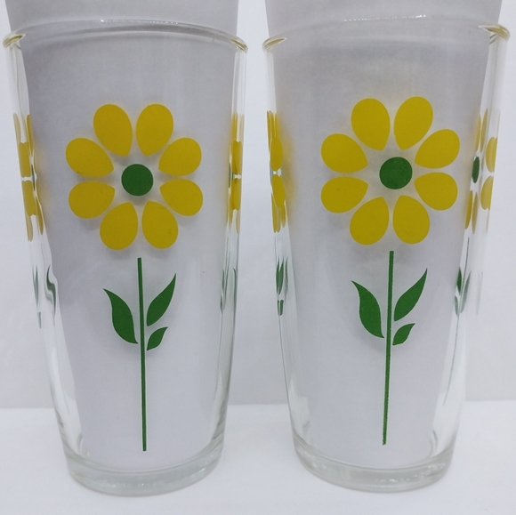 Vintage Other 2 Vintage 96s Sour Cream Glasses Retro Yellow Green